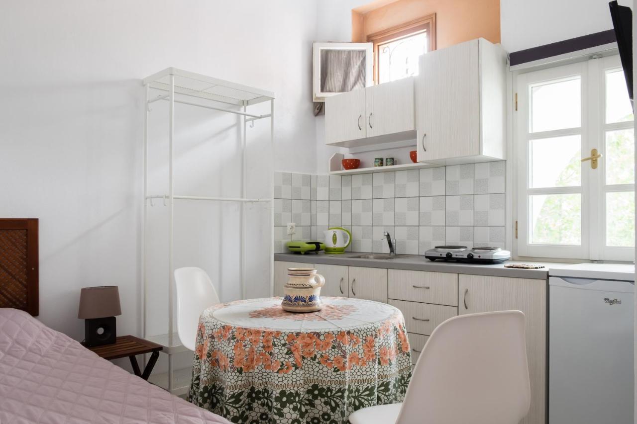 Cozy & Peaceful Apartment In Chalki Khalkíon Exterior foto